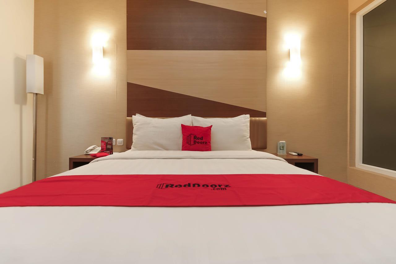Hotel Reddoorz Near Roxy Jakarta Exteriér fotografie