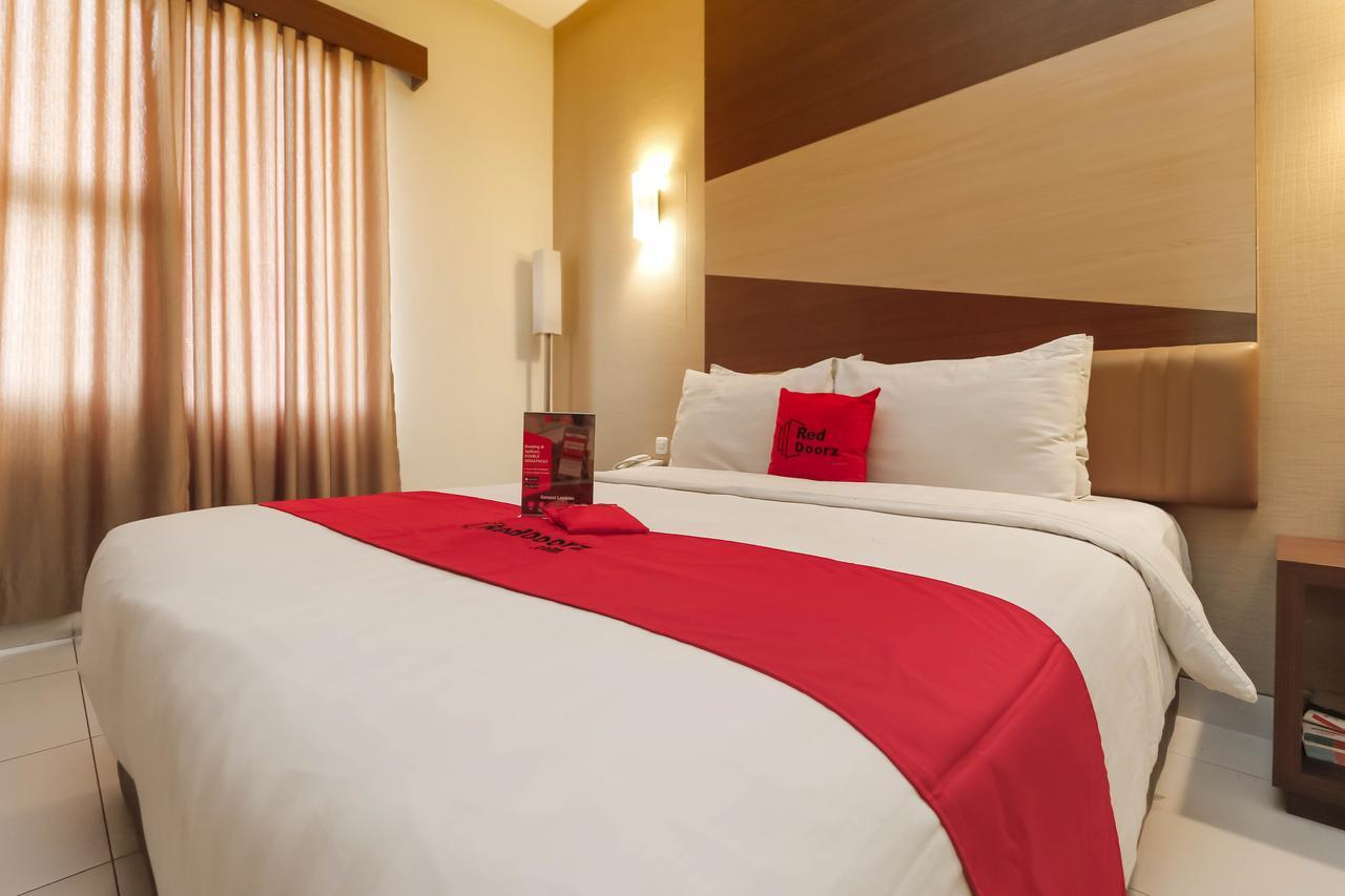 Hotel Reddoorz Near Roxy Jakarta Exteriér fotografie