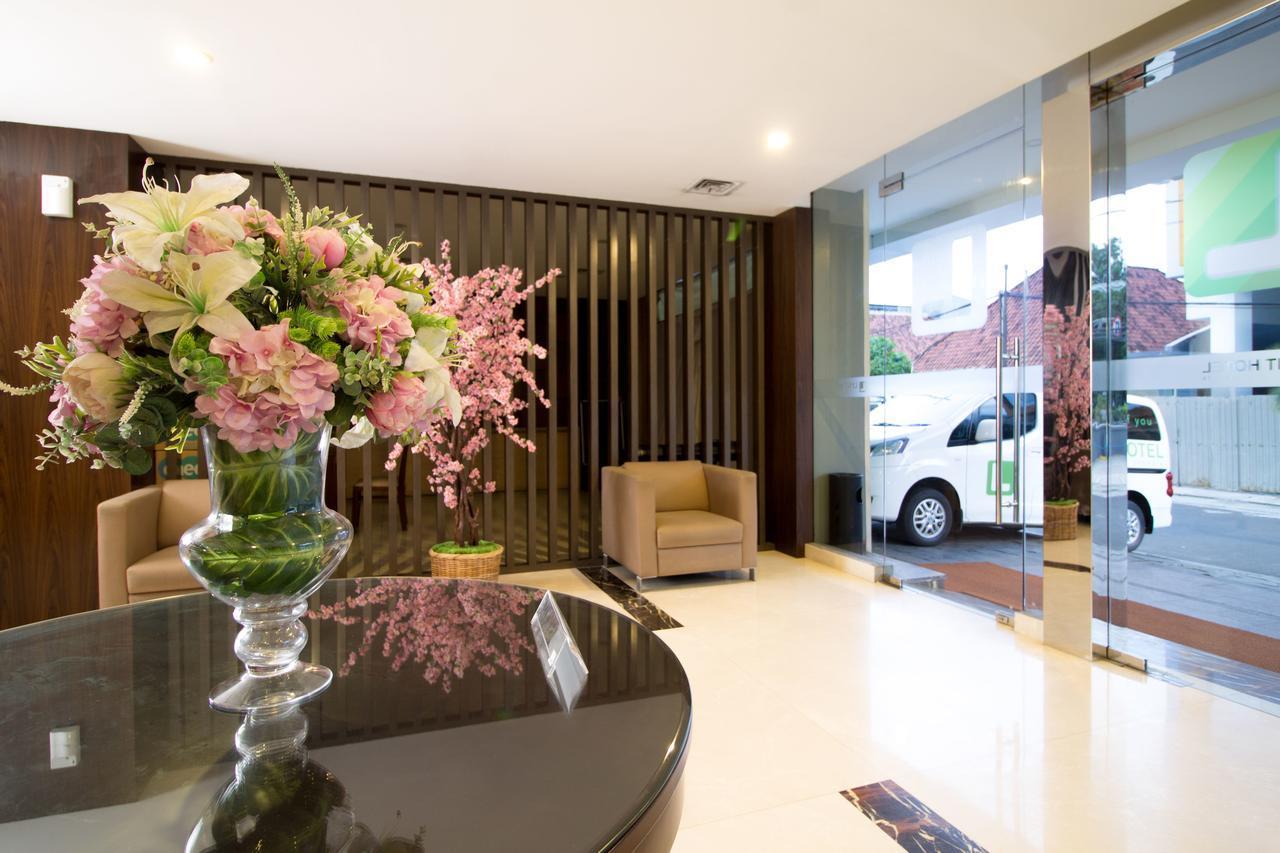 Hotel Reddoorz Near Roxy Jakarta Exteriér fotografie